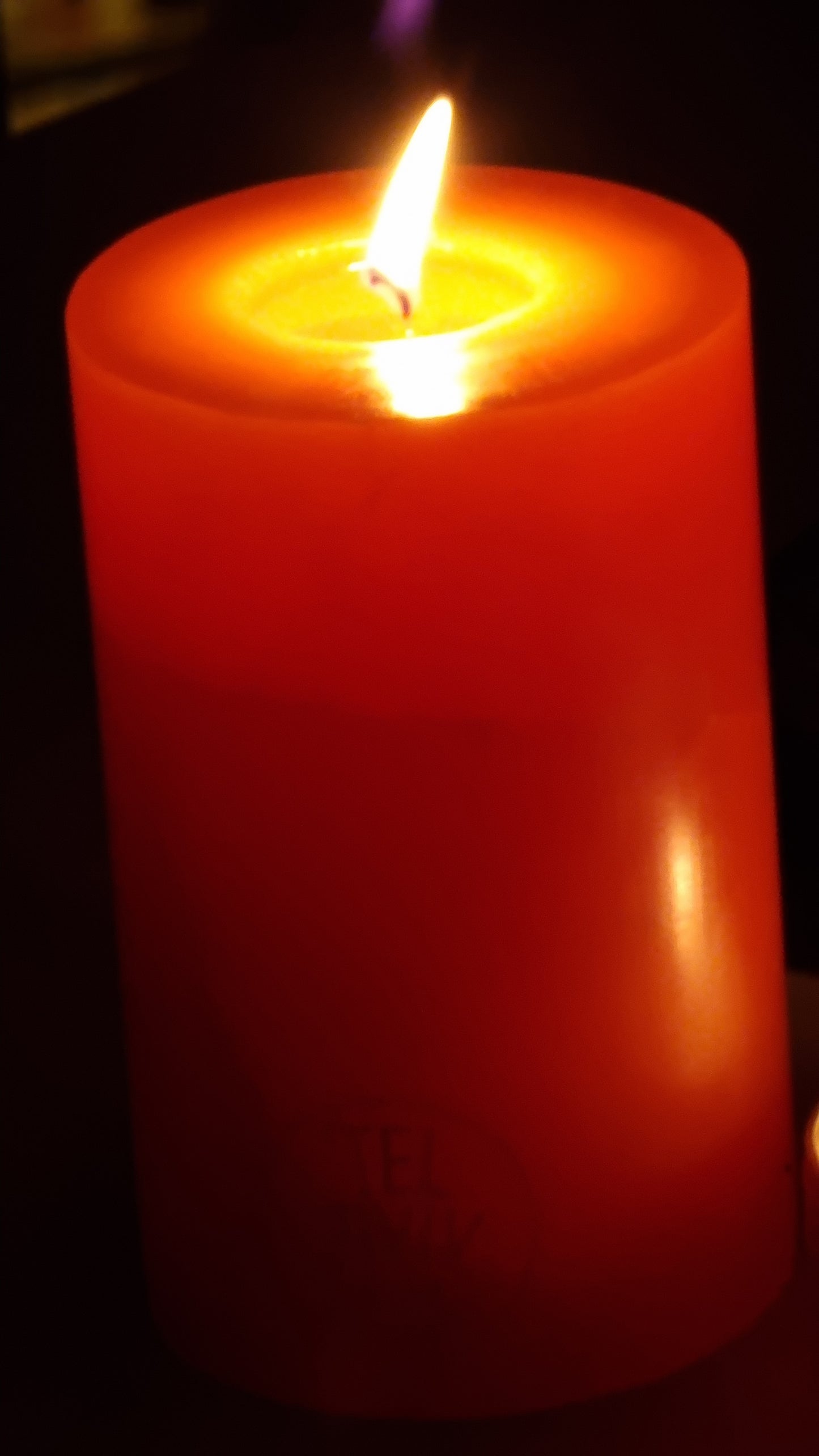 10x15 cm( 4x6inch) Candle . a mixture of waxes. beautifull emmiting lights