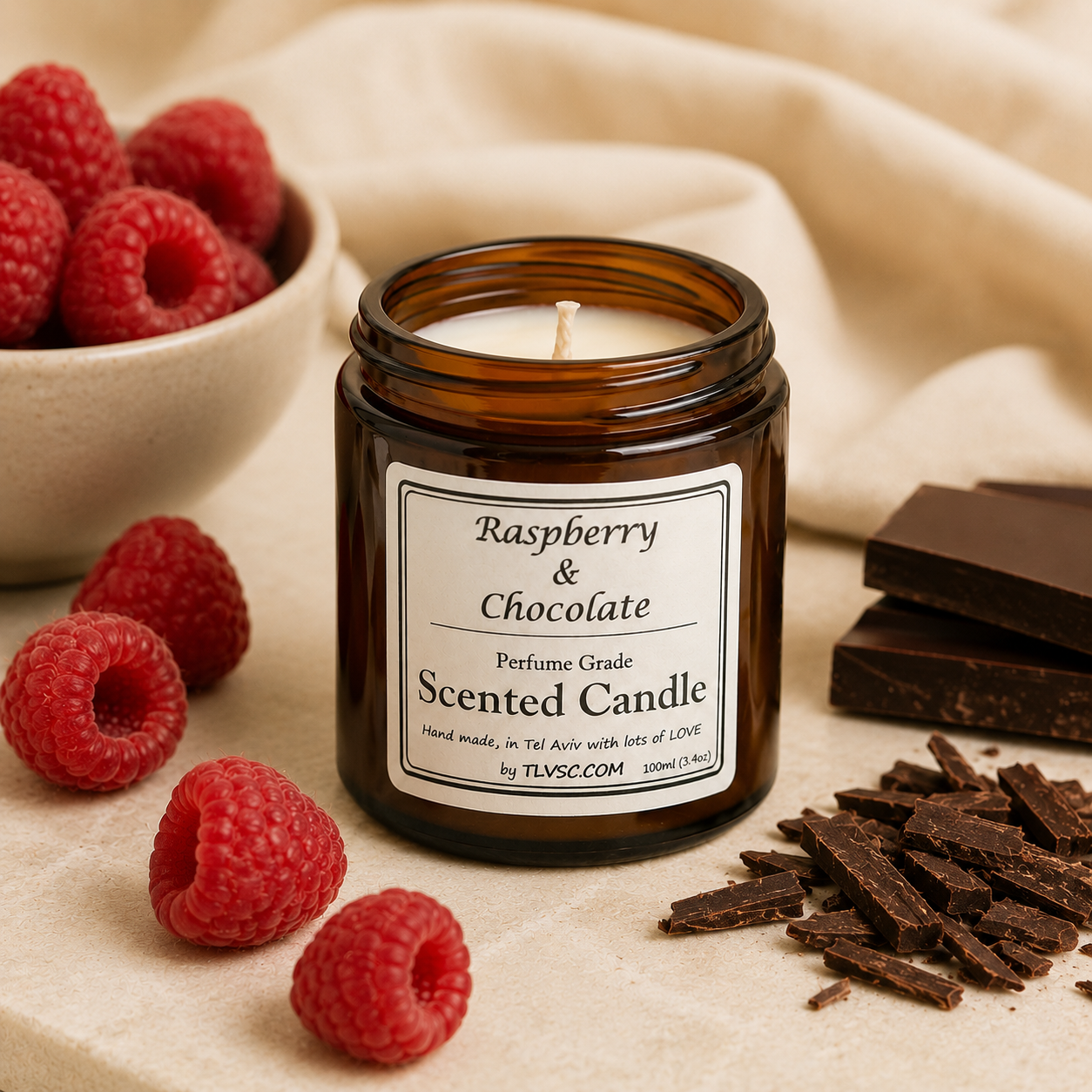 Raspberry and Chocolate 100 ml brown glass scented candle with raspberry and chocolate atmosphere